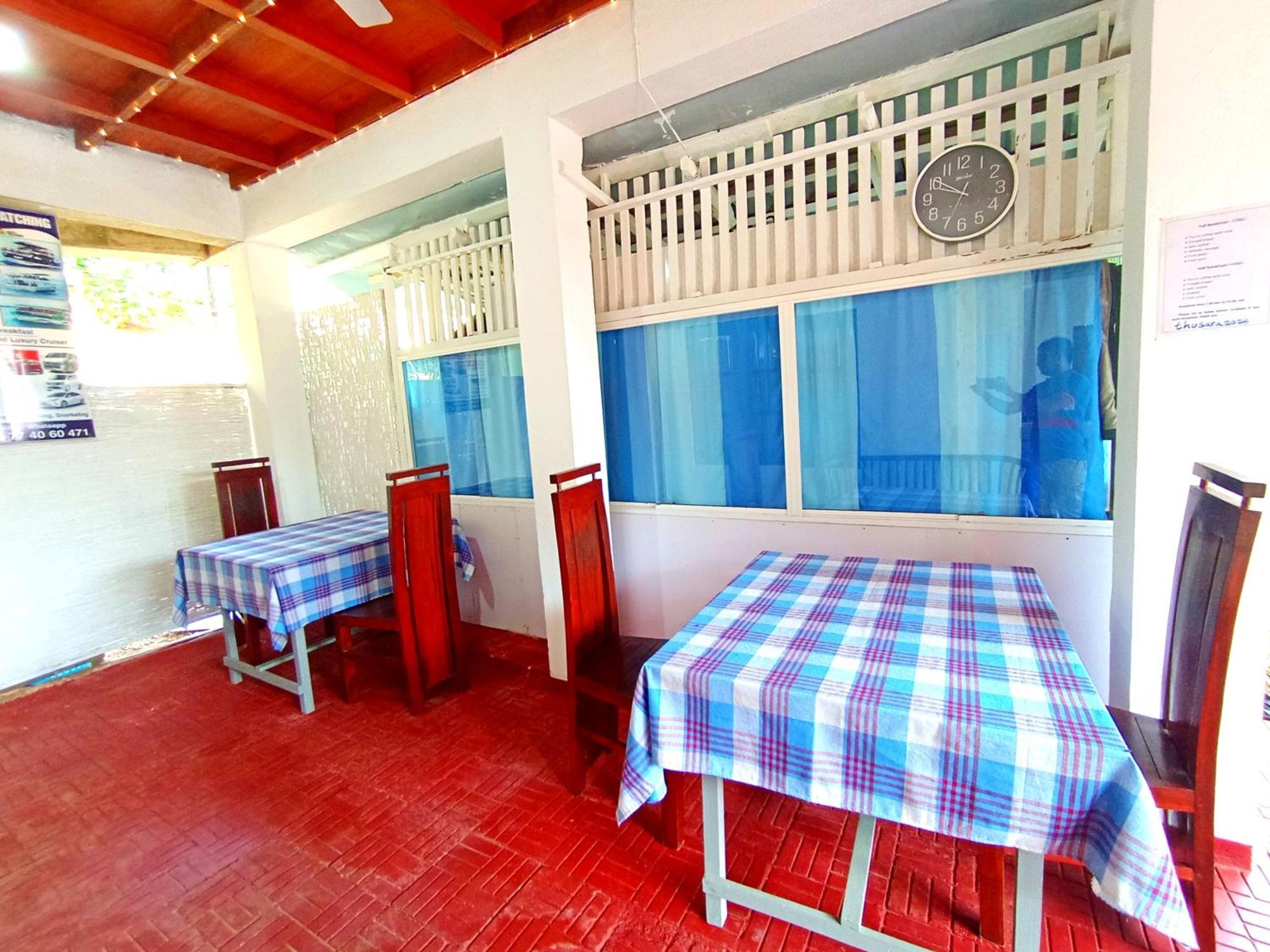 Thusara Guesthouse Mirissa Eksteriør billede