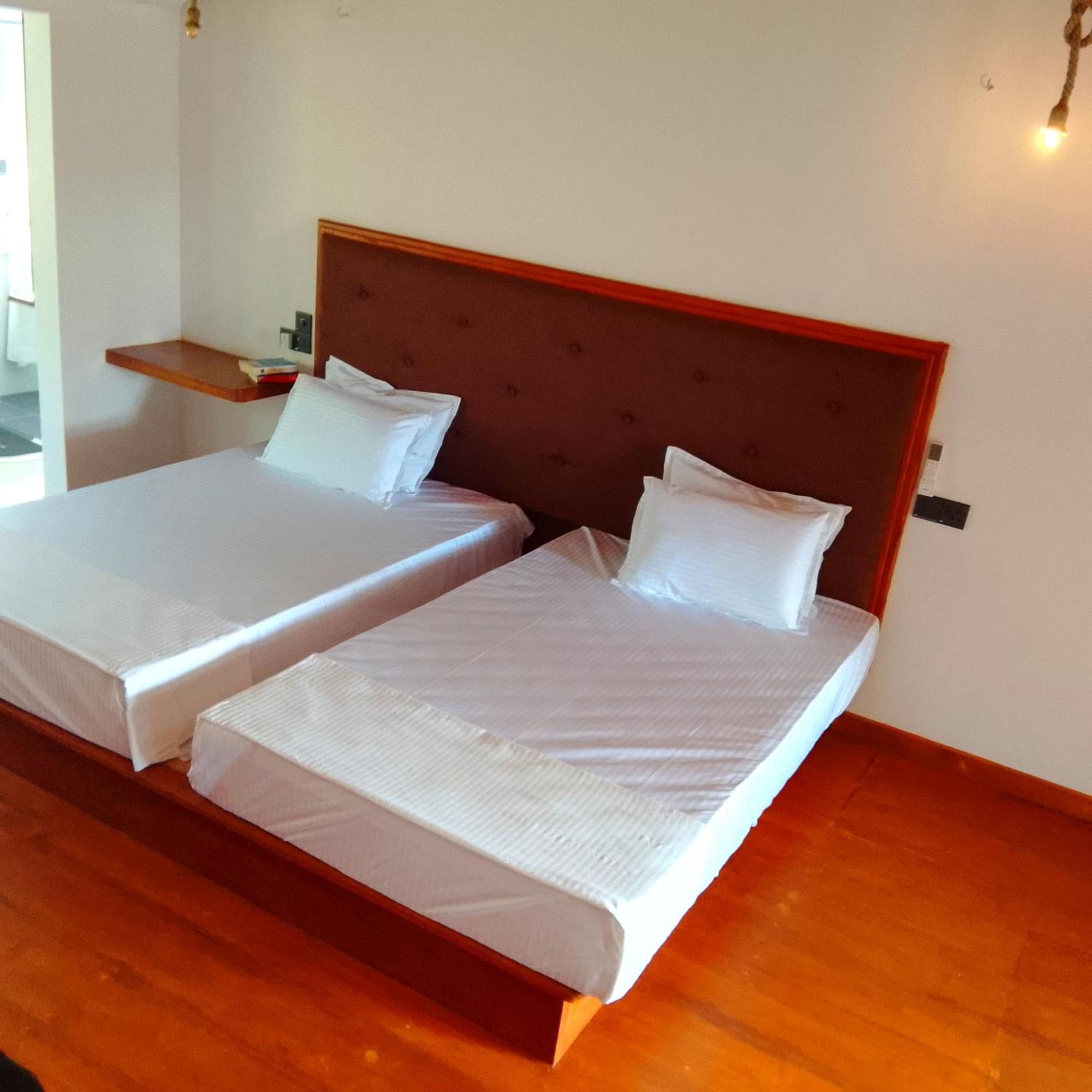 Thusara Guesthouse Mirissa Eksteriør billede